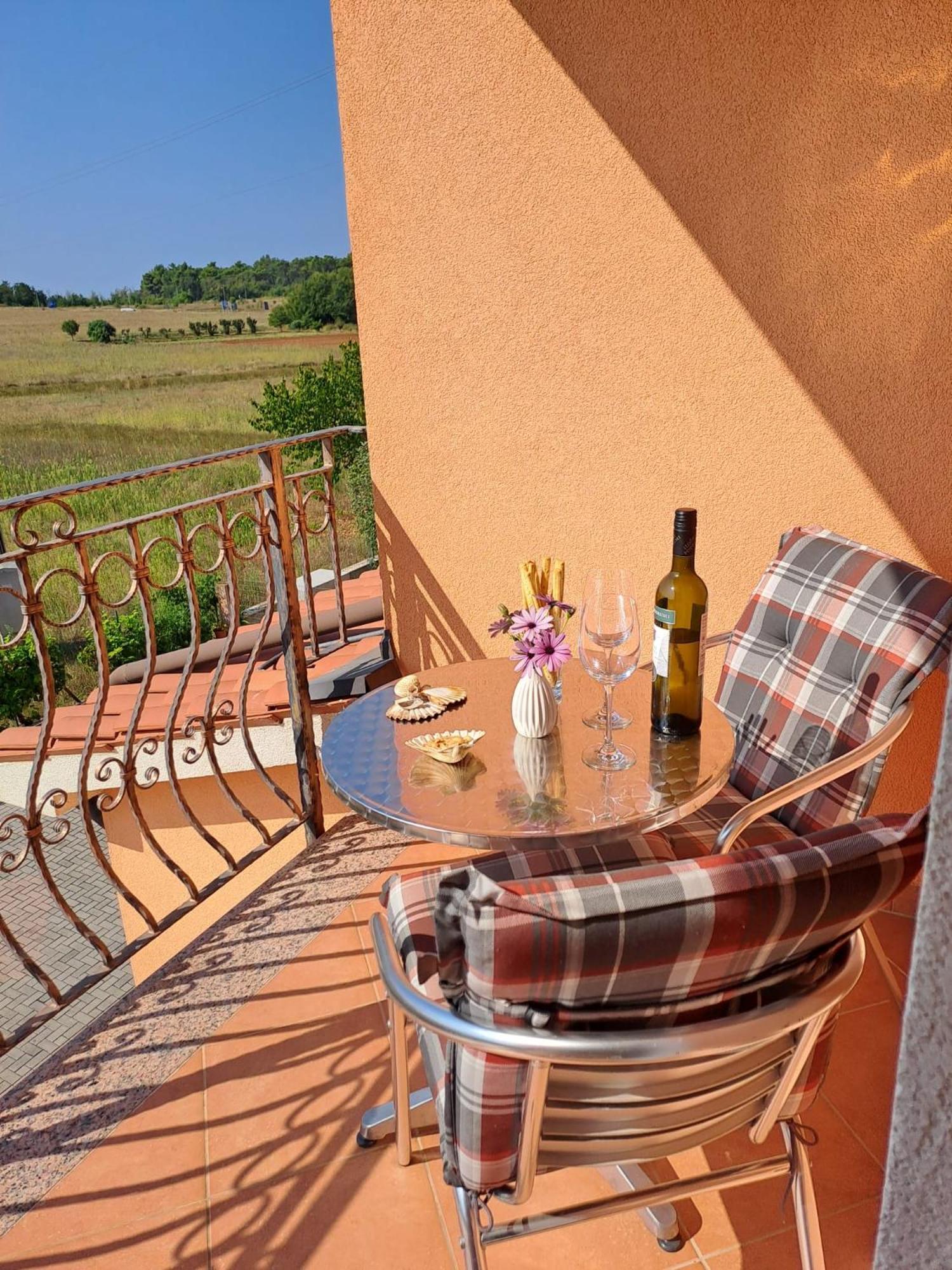 Ferienhaus Dakovic Porec Esterno foto