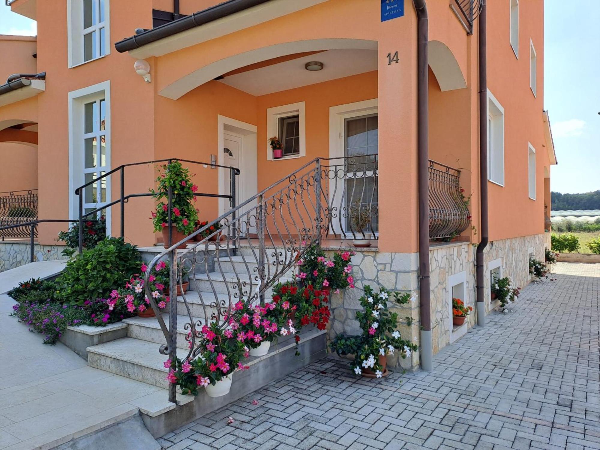 Ferienhaus Dakovic Porec Esterno foto