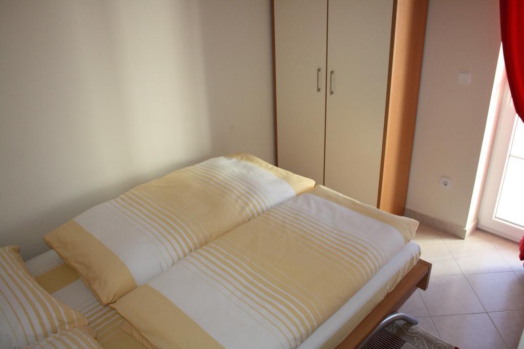 Ferienhaus Dakovic Porec Esterno foto